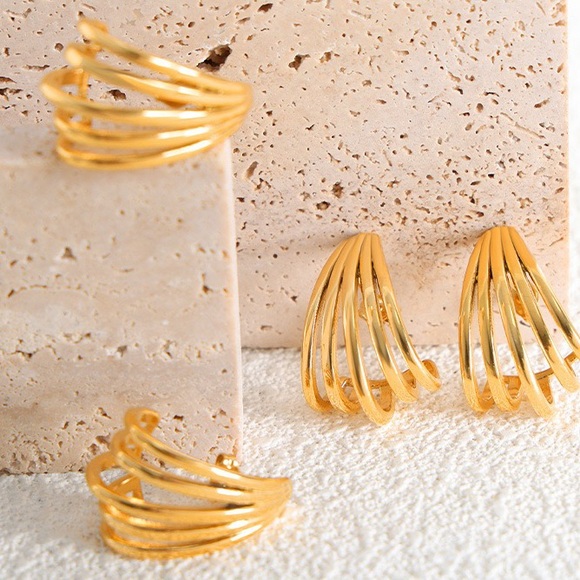 18K Gold Plated Hoop Earrings*Huggie Earrings*Geometric*Everyday Earrings*ML - Picture 6 of 6